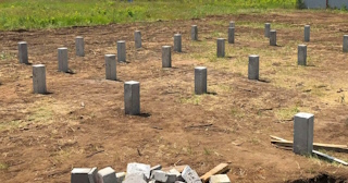 Фундамент на забивных жб сваях под ключ в Новокубанске - фундамент из забивных железобетонных свай цена от 3097 руб/м2