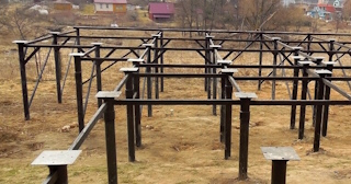 Свайный фундамент под ключ цена с установкой в Новокубанске от 508 рублей/м2| установка свайного фундамента под дом под ключ недорого